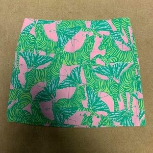 GUC Lilly Pulitzer Skirt small flaw- will explain